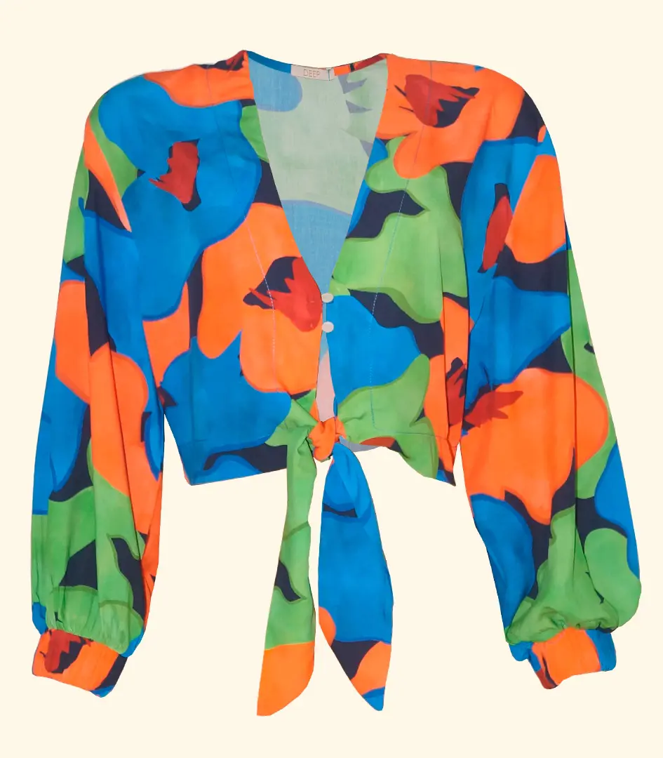 camisa-cropped-estampadao-com-amarracao-moda-casual-chic-03