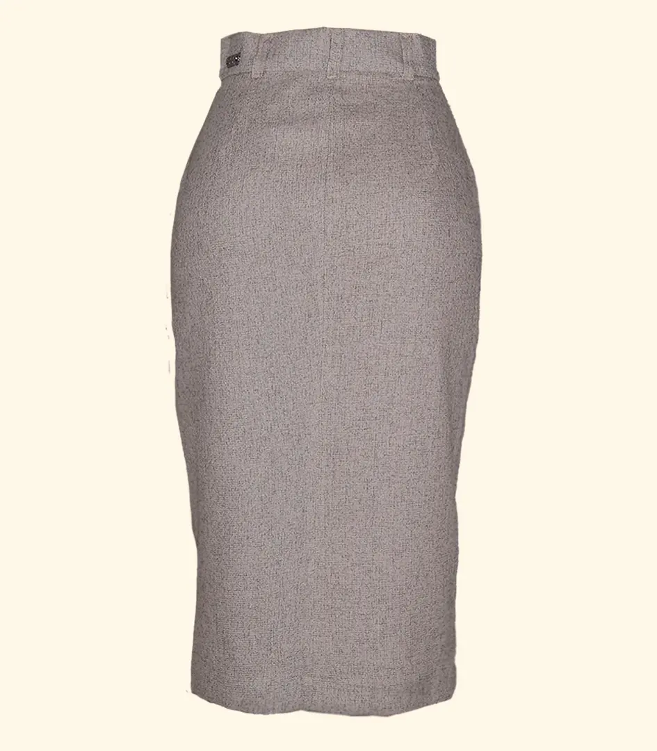 saia-lapis-midi-com-fenda-moda-casual-chic-04