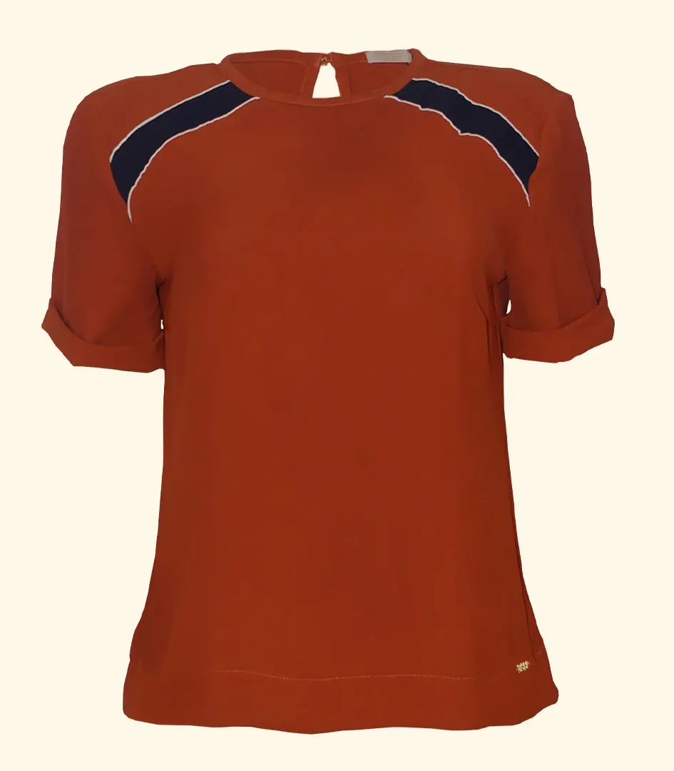 t-shirt-com-recorte-bicolor-moda-casual-chic-03