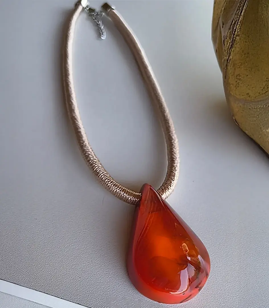 colar-petala-coral-moda-casual-chic-01